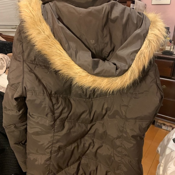 Brown puffer coat - Picture 2 of 7